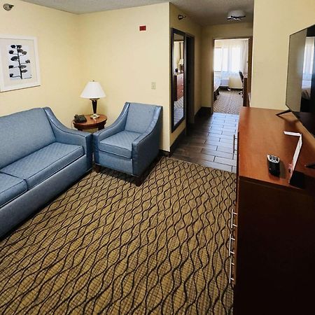 Country Inn & Suites By Radisson, Mishawaka, In South Bend Bagian luar foto