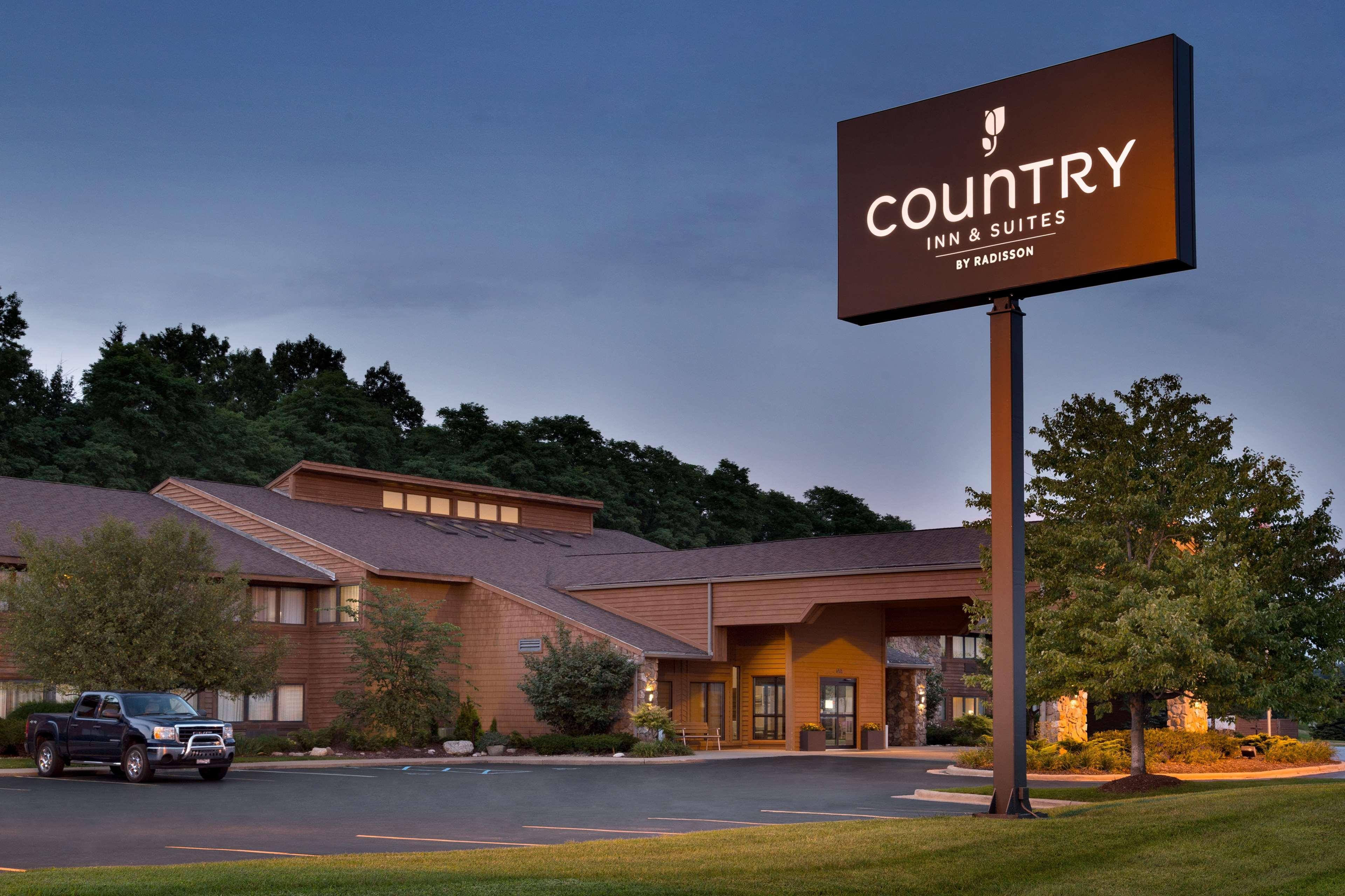 Country Inn & Suites By Radisson, Mishawaka, In South Bend Bagian luar foto