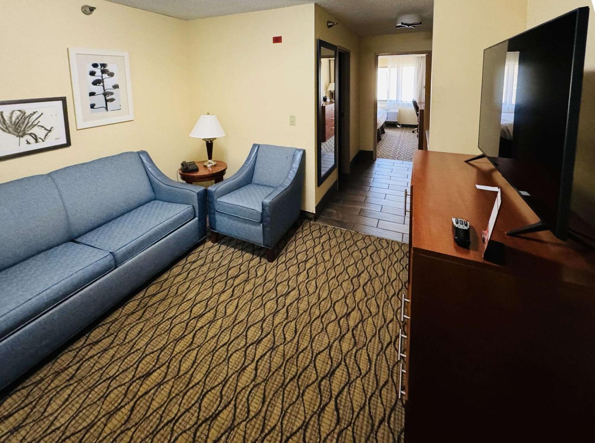 Country Inn & Suites By Radisson, Mishawaka, In South Bend Bagian luar foto